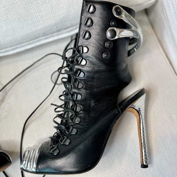 Manolo Blahnik | Leather |  Lace Up Booties | RARE - Picture 9 of 14